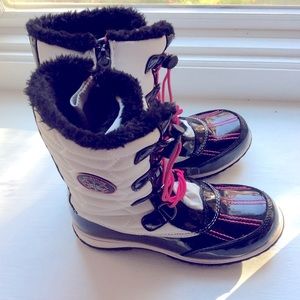 Girls Totes Winter Snow Boots sz 2